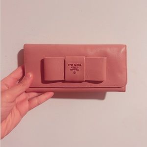 🎀Pink prada wallet bow🎀